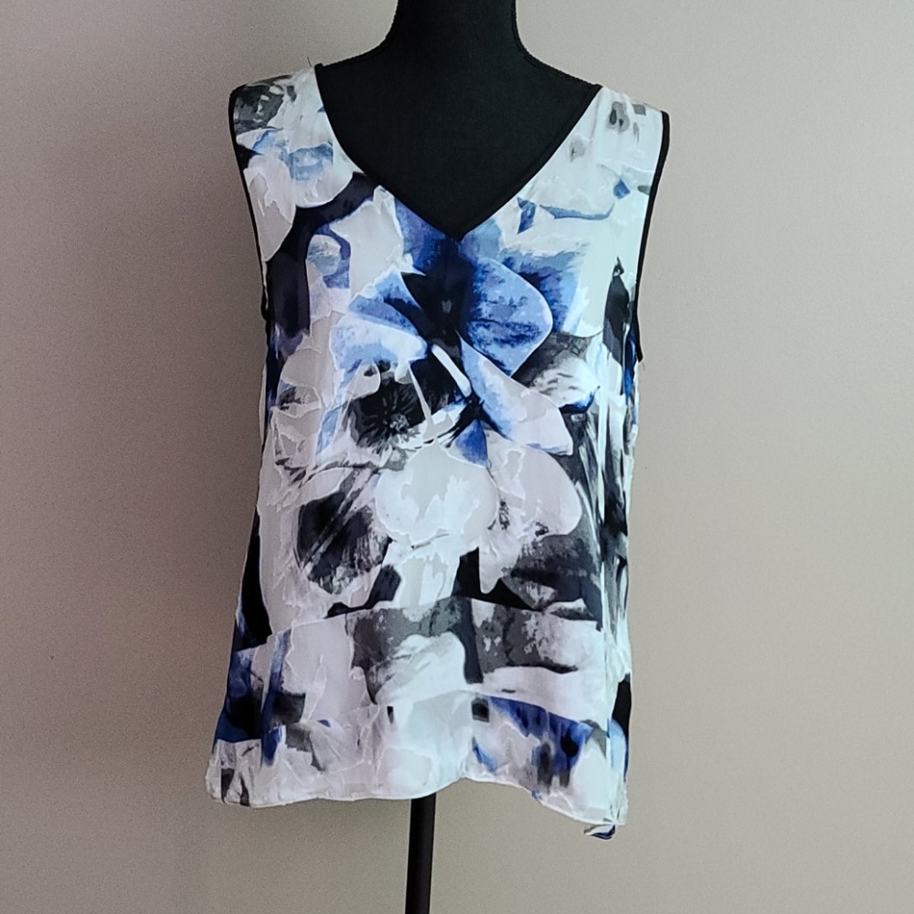 White House Black Market Tank